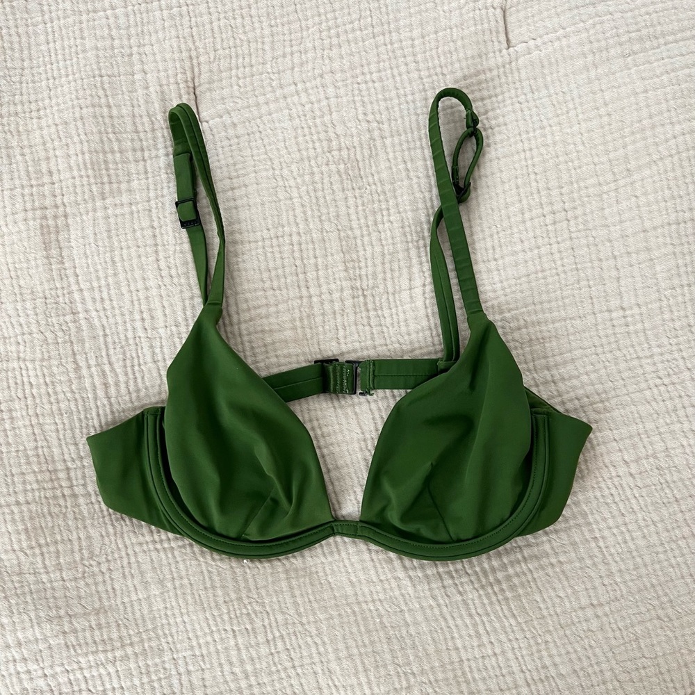 CUUP Green The Plunge Bra